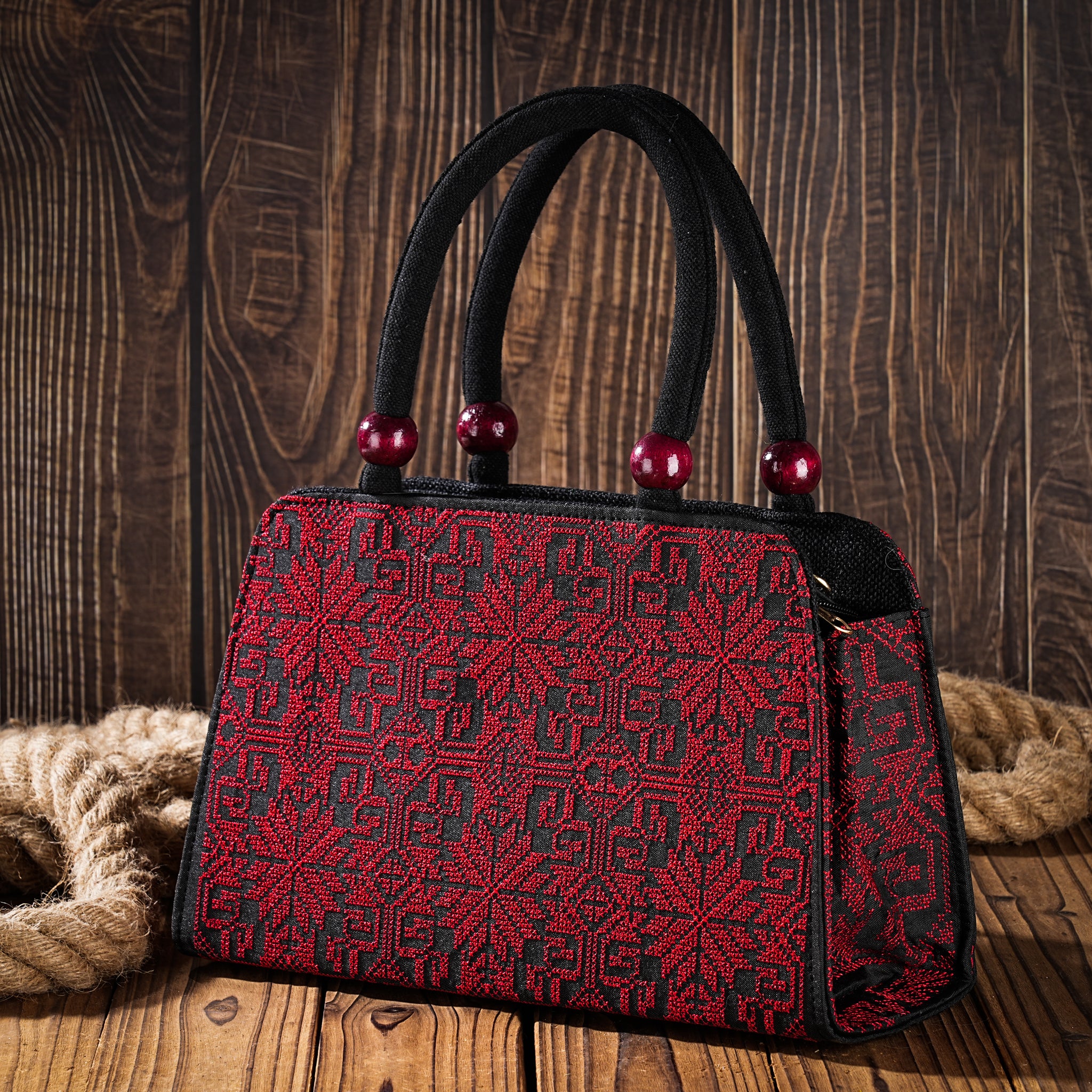 Handmade Tatreez Embroidered Handbag – Palestinian Craftsmanship