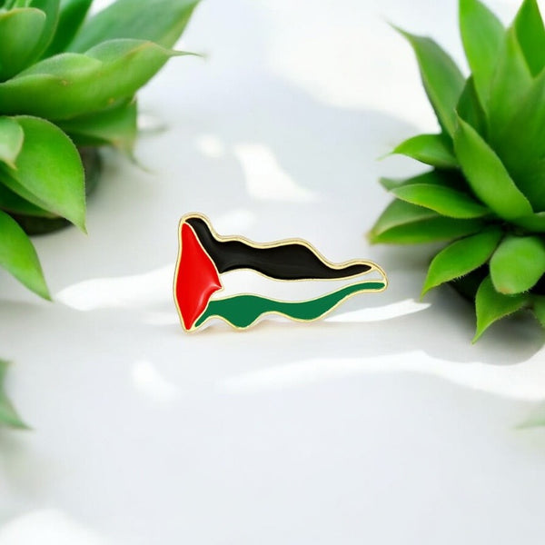 Show Your Solidarity with Palestine – Palestine Flag Heart Pin